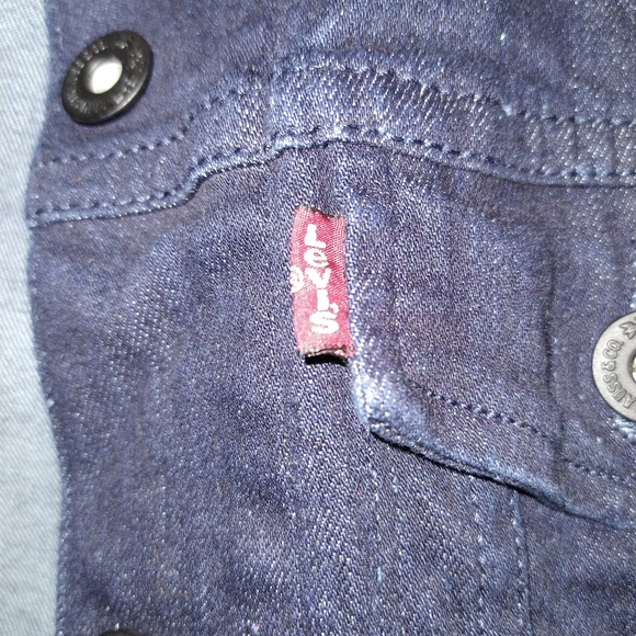 Levi's Dark wash denim jacket - Picture 8 of 8